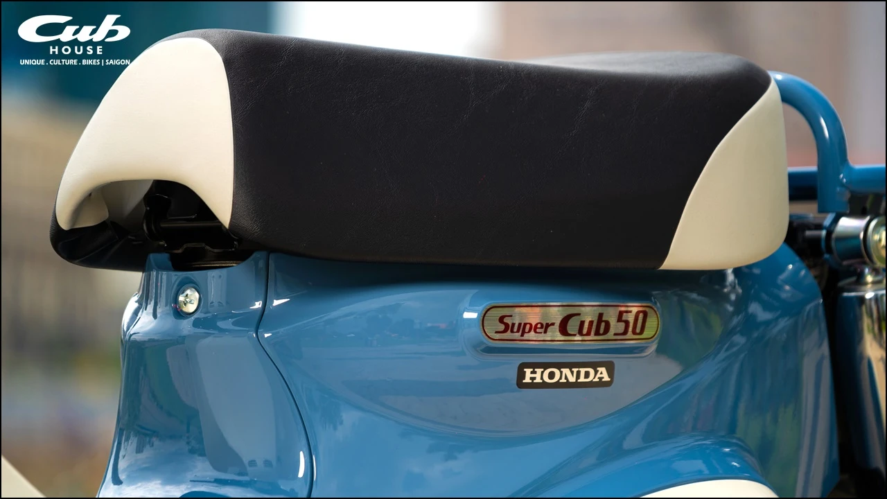 Giao xe, khui thùng Honda Super Cub 50 Final Edition nhập Nhật tại Quận 11 8 Honda Super Cub 50 Final Edition Nhật Bản