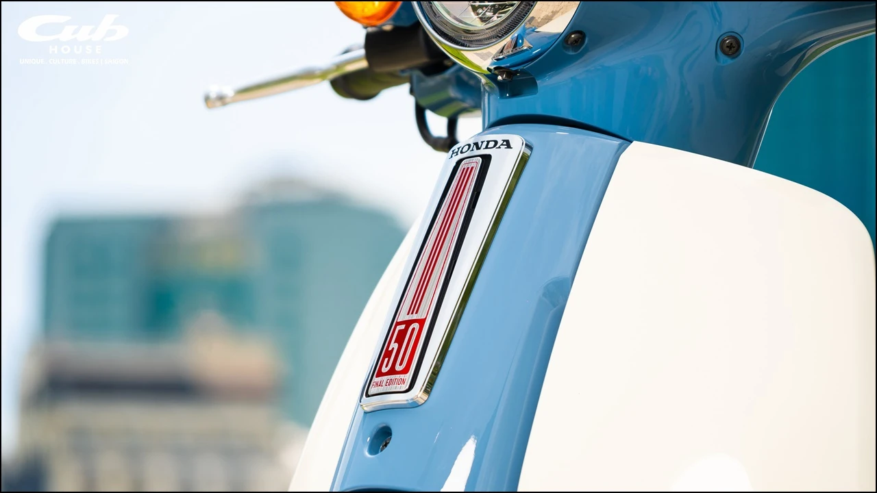 Giao xe, khui thùng Honda Super Cub 50 Final Edition nhập Nhật tại Quận 11 4 Honda Super Cub 50 Final Edition Nhật Bản