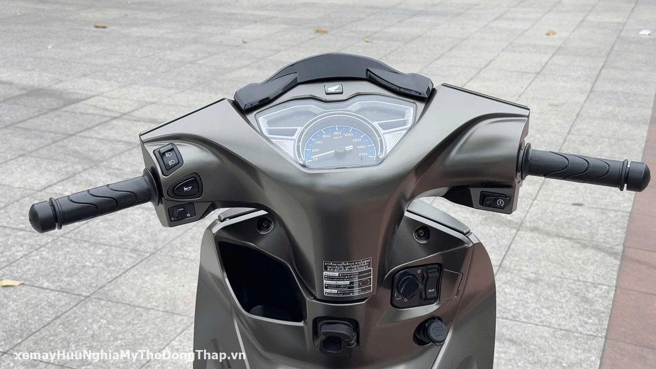 Honda Wave Thái Smartkey 2026 - Màu Nâu Cát 18 Honda Wave Thai Smartkey 2026 Mau Nau Cat 13