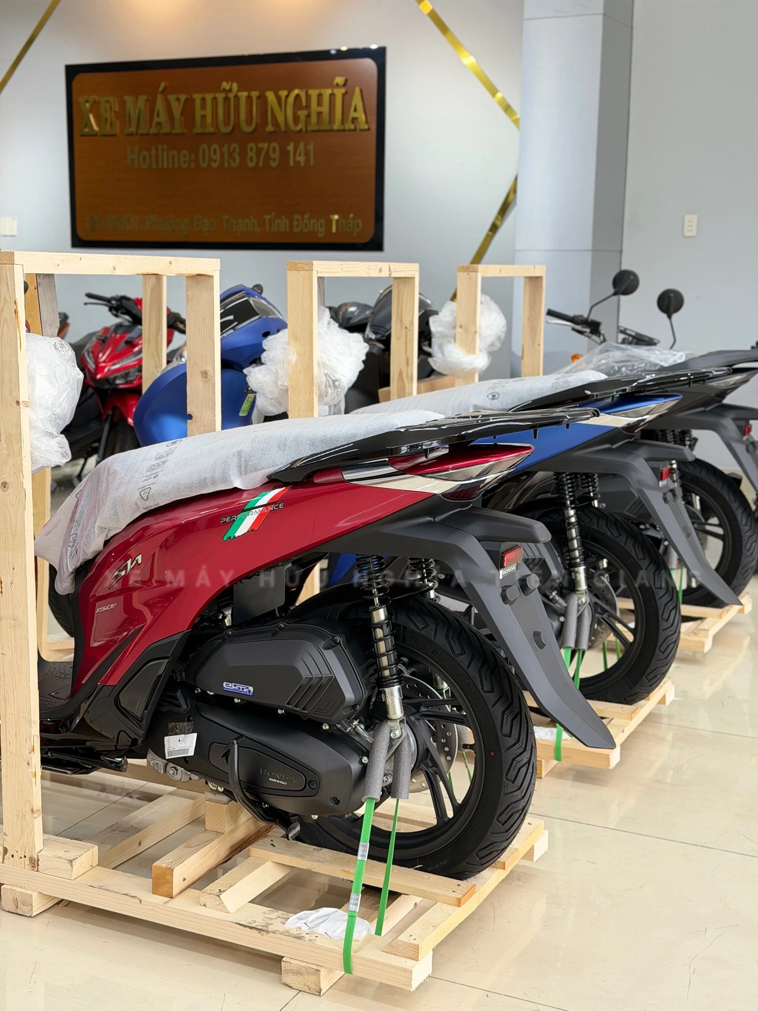 Honda SH Ý nhập về Xe Máy Nhập Khẩu Hữu Nghĩa phục vụ khách hàng VIP 5 Honda SH Y nhap ve Xe May Nhap Khau Huu Nghia phuc vu khach hang VIP 2
