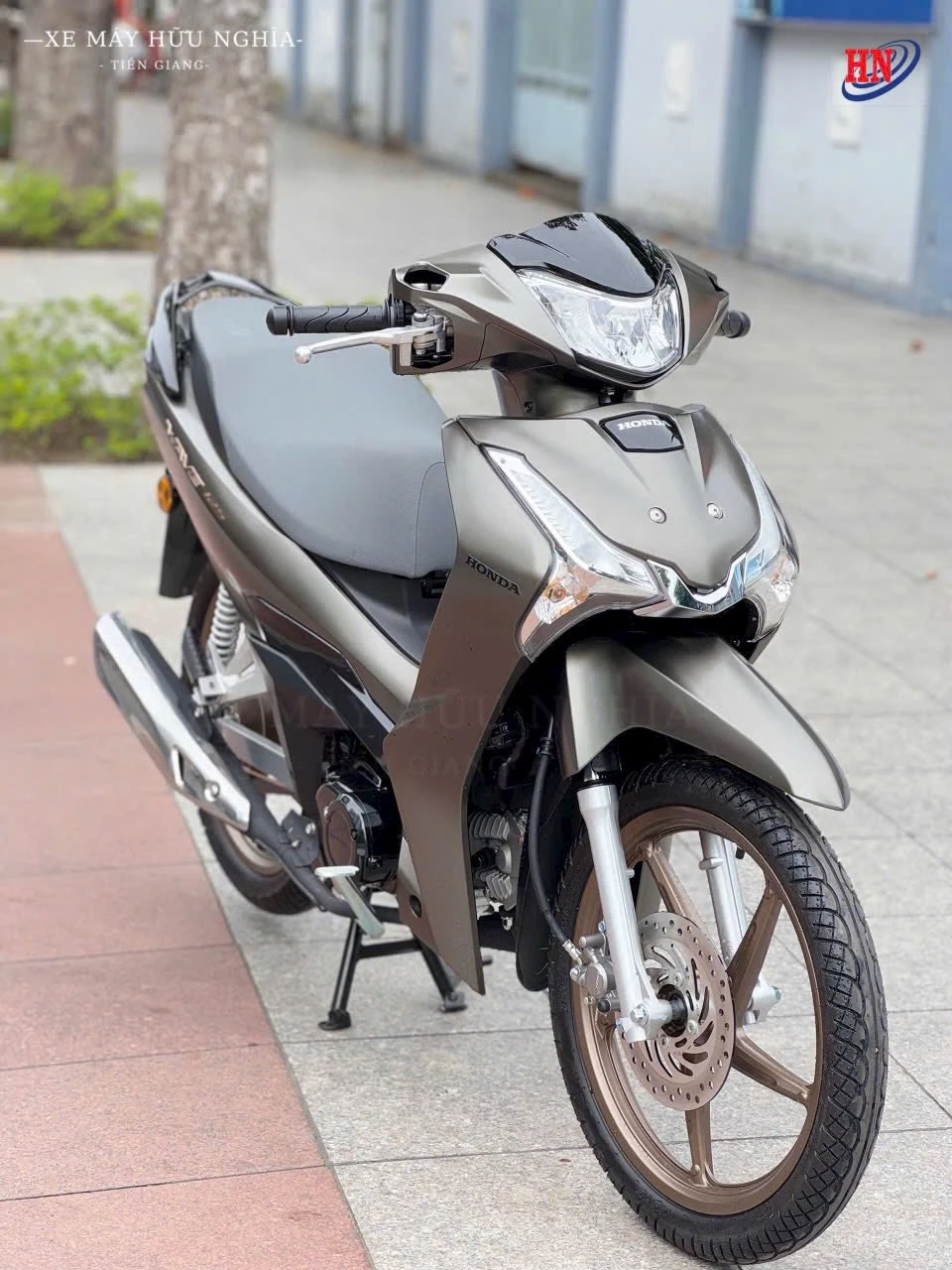 Honda Wave Thái 125i 2026 màu nâu cát đã có tại xe máy nhập khẩu Hữu Nghĩa - Tiền Giang 3 Honda Wave Thai 125i 2026 mau nau cat da co tai xe may nhap khau Huu Nghia Tien Giang 1