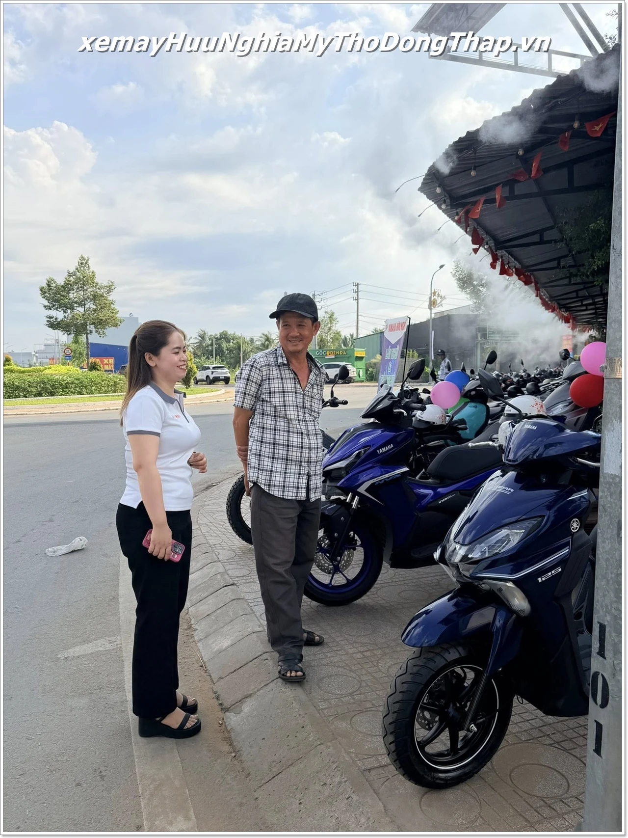 Lái thử và trải nghiệm xe tay ga Yamaha Gear 125 Hybrid do Yamaha Hữu Nghĩa tổ chức tại quán Góc Đen Đá 12 Lai thu va trai nghiem xe tay ga Yamaha Gear 125 Hybrid do Yamaha Huu Nghia to chuc tai quan Goc Den Da 9
