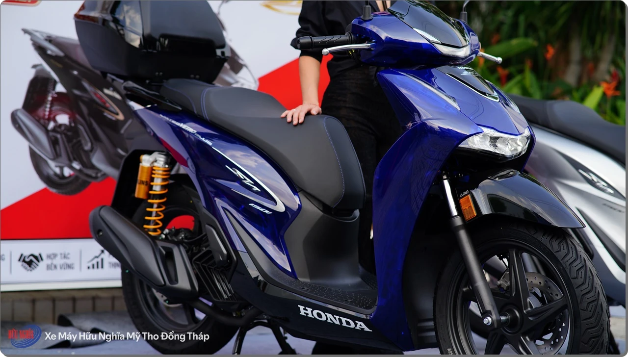 Honda SH Vetro 150i Xanh Sapphire đang được phân phối tại Xe Máy Nhập Khẩu Hữu Nghĩa Mỹ Tho Đồng Tháp 5 honda SH Vetro 150i xanh Sapphire 2026 9