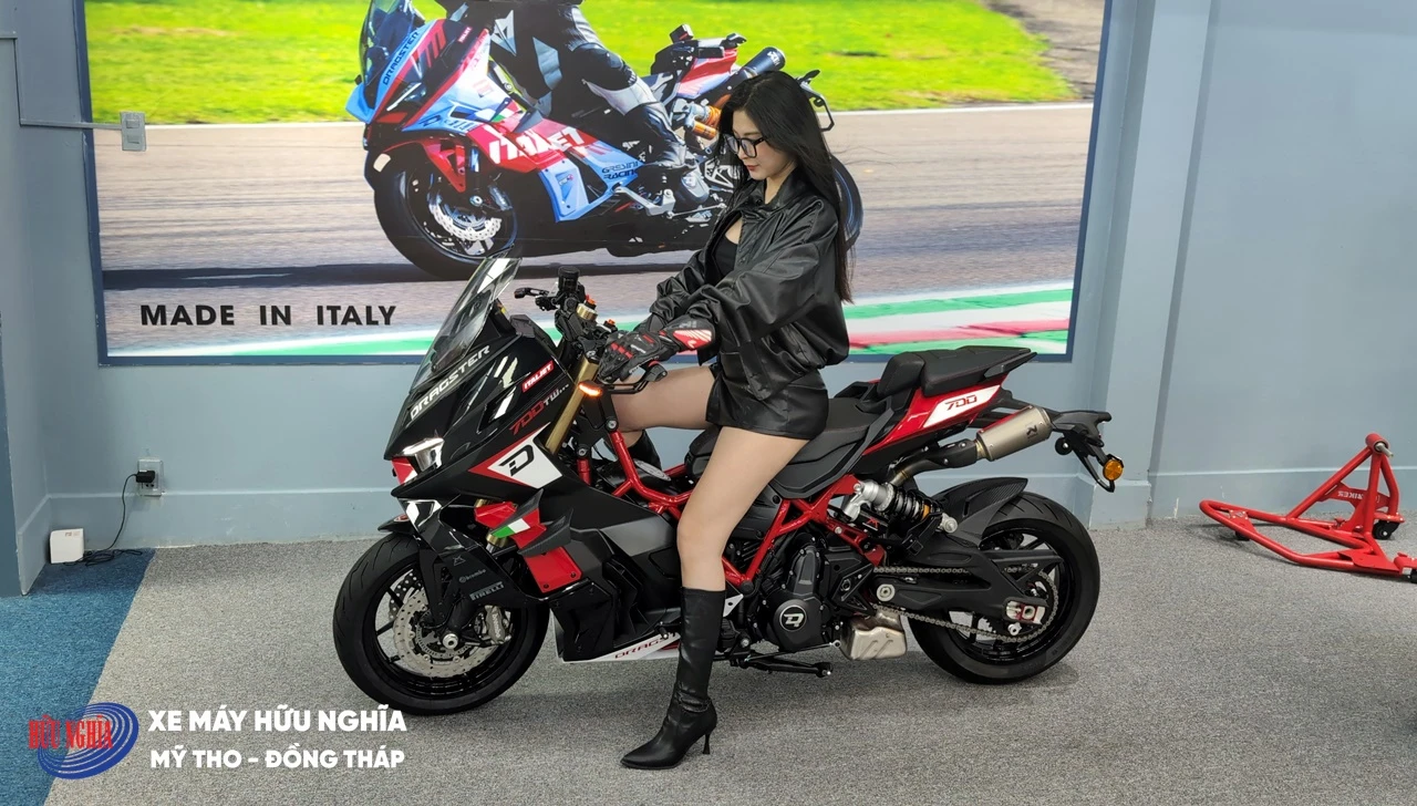 Chỉ 25 chiếc Italjet Dragster 700 Twin Premium Edition cho Việt Nam. Đặt xe sớm tại Xe Máy Nhập Hữu Nghĩa 7 Chi 25 chiec Italjet Dragster 700 Twin Premium Edition cho Viet Nam. Dat xe som tai Xe May Nhap Huu Nghia 92