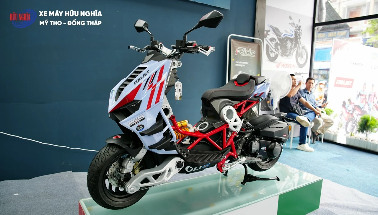 Italjet Dragster 300 Gresini Edition 25 Italjet Dragster 300 Gresini Edition xe may Huu Nghia My Tho Dong Thap 41
