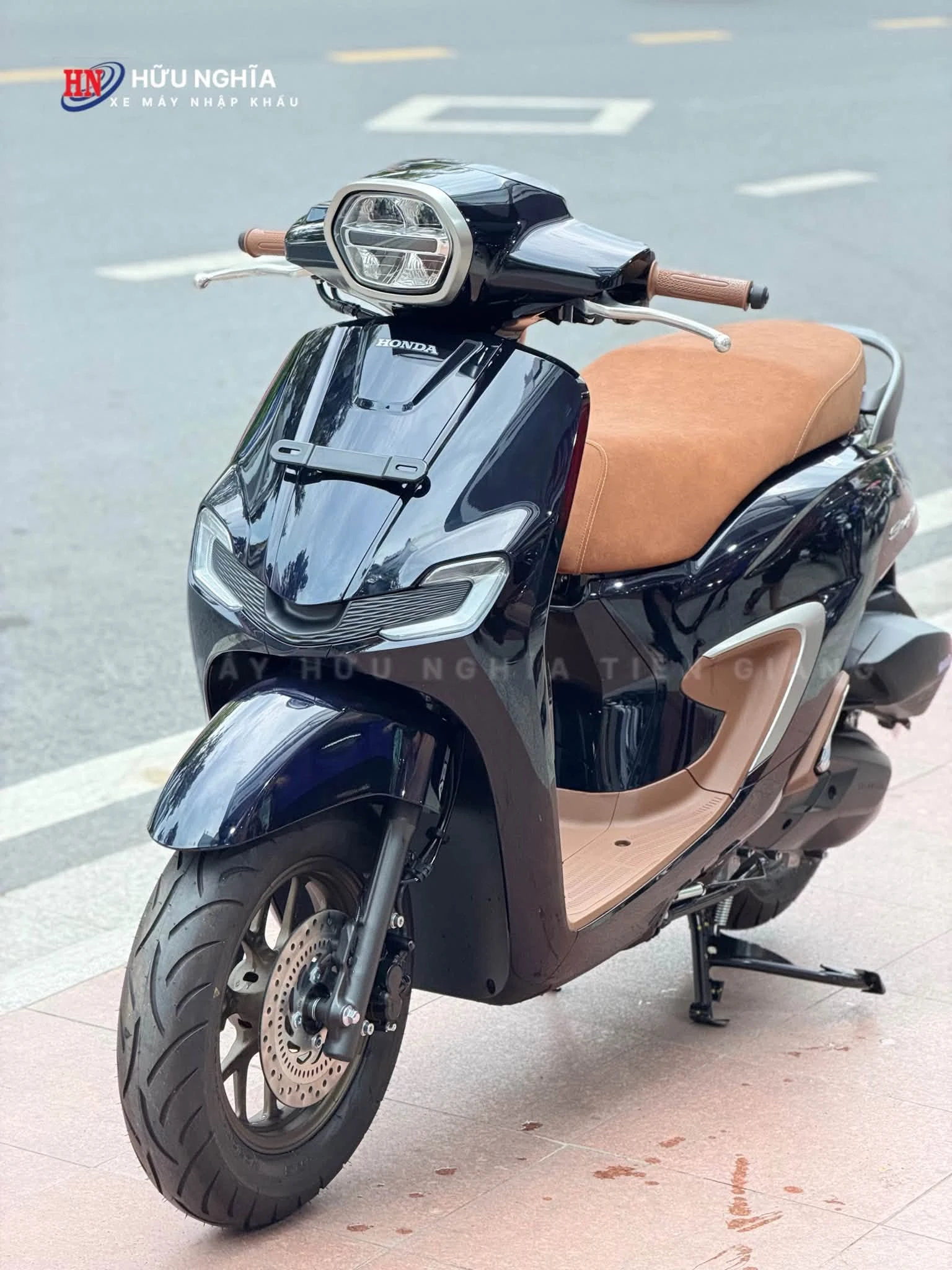 Honda Stylo 160 ABS Xanh Royal 2026 – xe tay ga nhập Indonesia dành cho người thích đẹp, mạnh và khác biệt 2 Honda Stylo 160 ABS Xanh Royal 2026 %E2%80%93 xe tay ga nhap Indonesia danh cho nguoi thich dep manh va khac biet 1