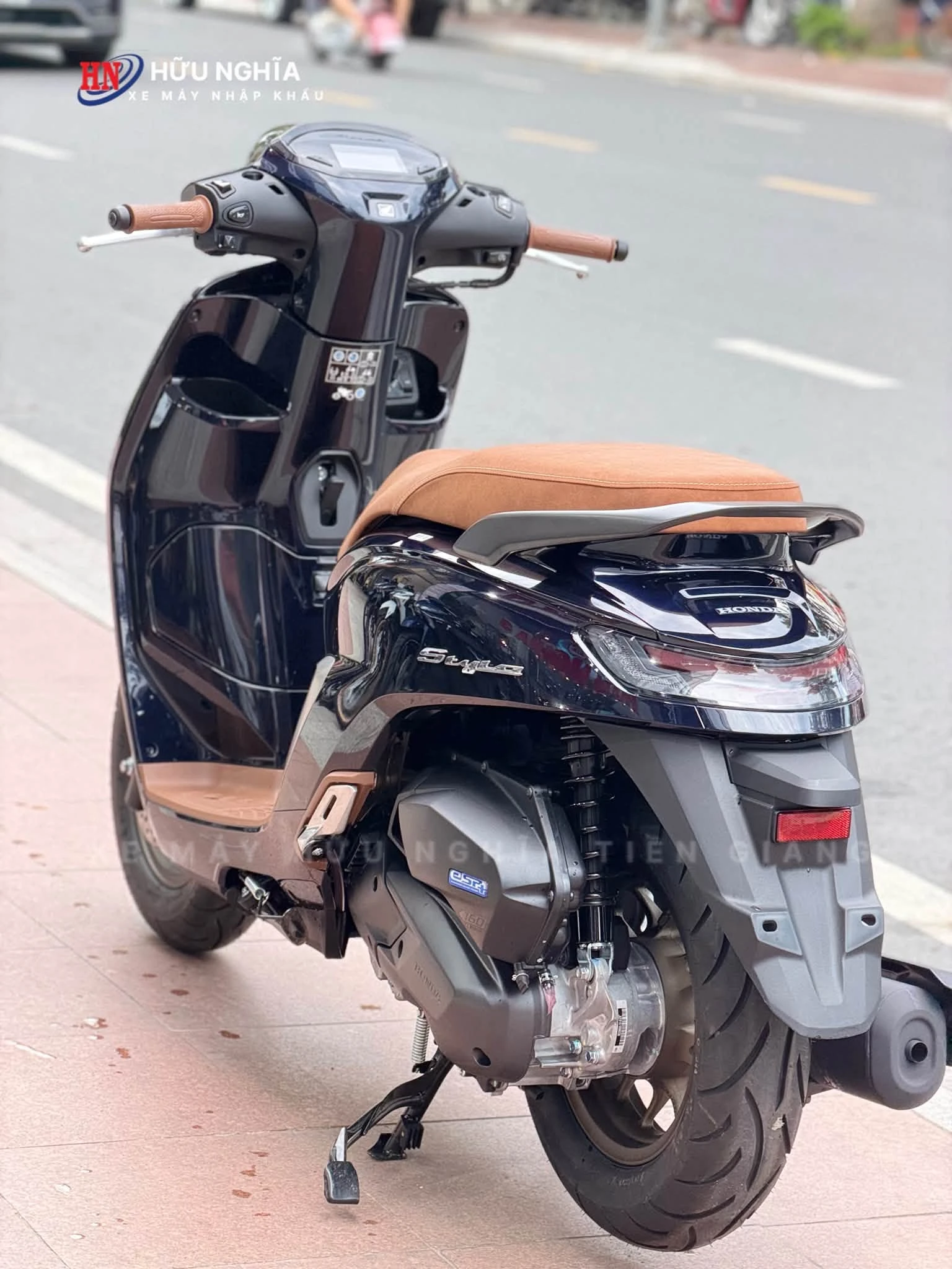 Honda Stylo 160 ABS Xanh Royal 2026 – xe tay ga nhập Indonesia dành cho người thích đẹp, mạnh và khác biệt 4 Honda Stylo 160 ABS Xanh Royal 2026 %E2%80%93 xe tay ga nhap Indonesia danh cho nguoi thich dep manh va khac biet 3