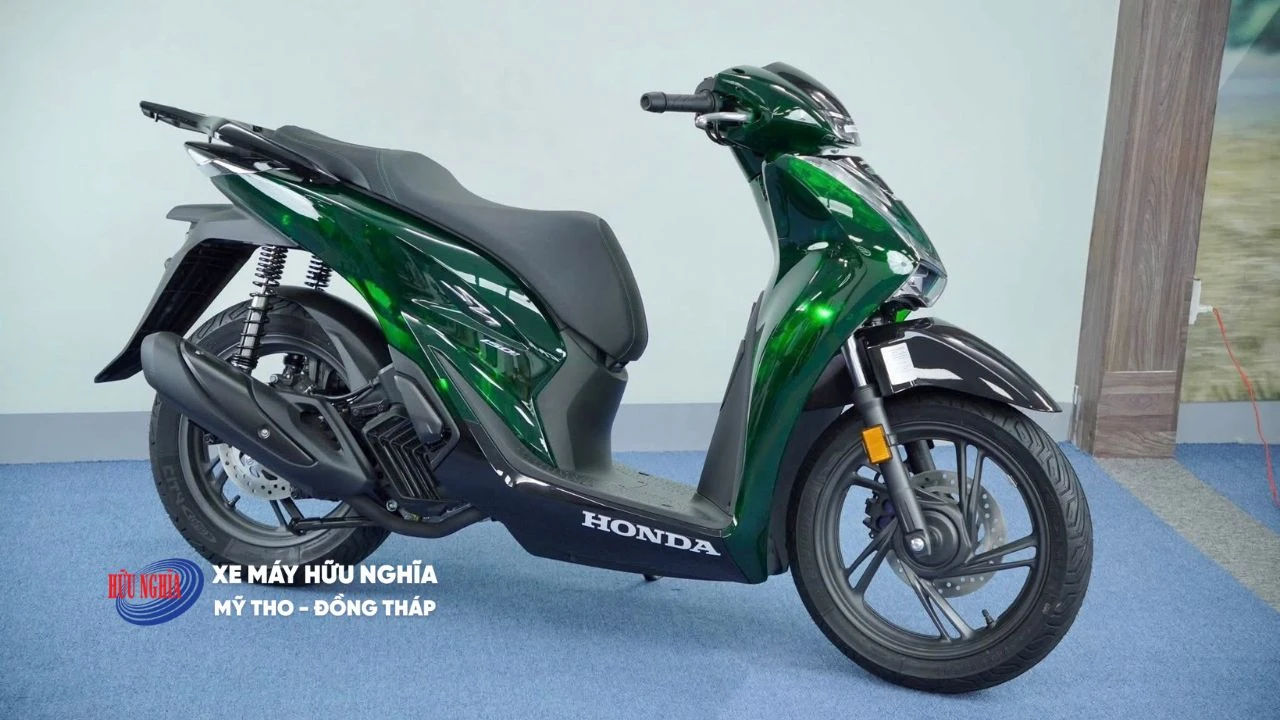 Vì sao SH Italy vẫn giữ sức hút sau nhiều năm? 3 Vì sao SH Italy vẫn giữ sức hút sau nhiều năm? Honda SH150i Vetro Green là minh chứng