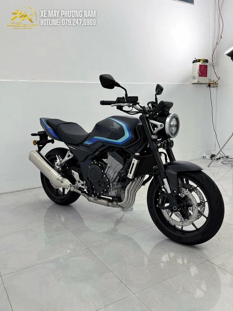 Honda CB500SF Super Four đang bán tại Xe Máy Phương Nam Cà Mau: mẫu mô tô tầm trung tạo được sự chú ý lớn
