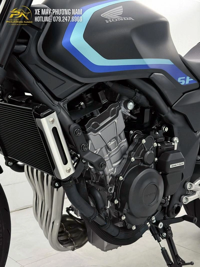 Honda CB500SF Super Four đang bán tại Xe Máy Phương Nam Cà Mau: mẫu mô tô tầm trung tạo được sự chú ý lớn