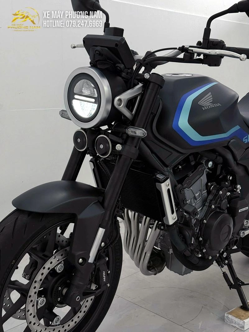 Honda CB500SF Super Four đang bán tại Xe Máy Phương Nam Cà Mau: mẫu mô tô tầm trung tạo được sự chú ý lớn