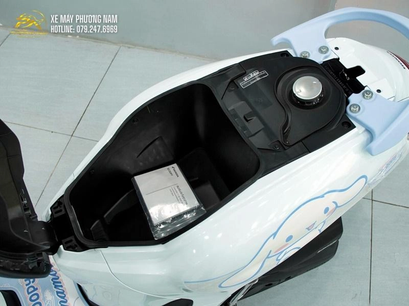 Honda Scoopy Cinnamoroll 2026 đã về Xe Máy Phương Nam Cà Mau – Mẫu xe khiến khách nữ mê mẩn ngay từ ánh nhìn đầu tiên