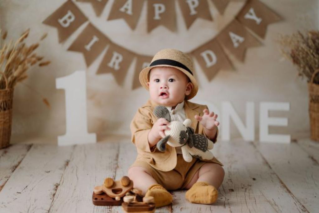 2. Concept chụp ảnh vintage cho bé trai đón sinh nhật