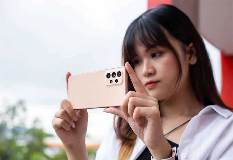 3. Giữ chắc tay và máy