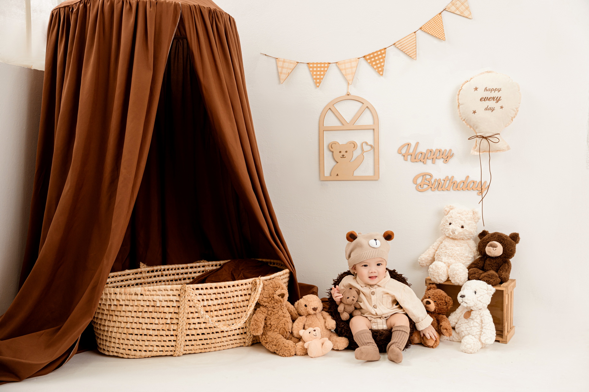 3. Hậu trường chụp ảnh cho bé tại Studio