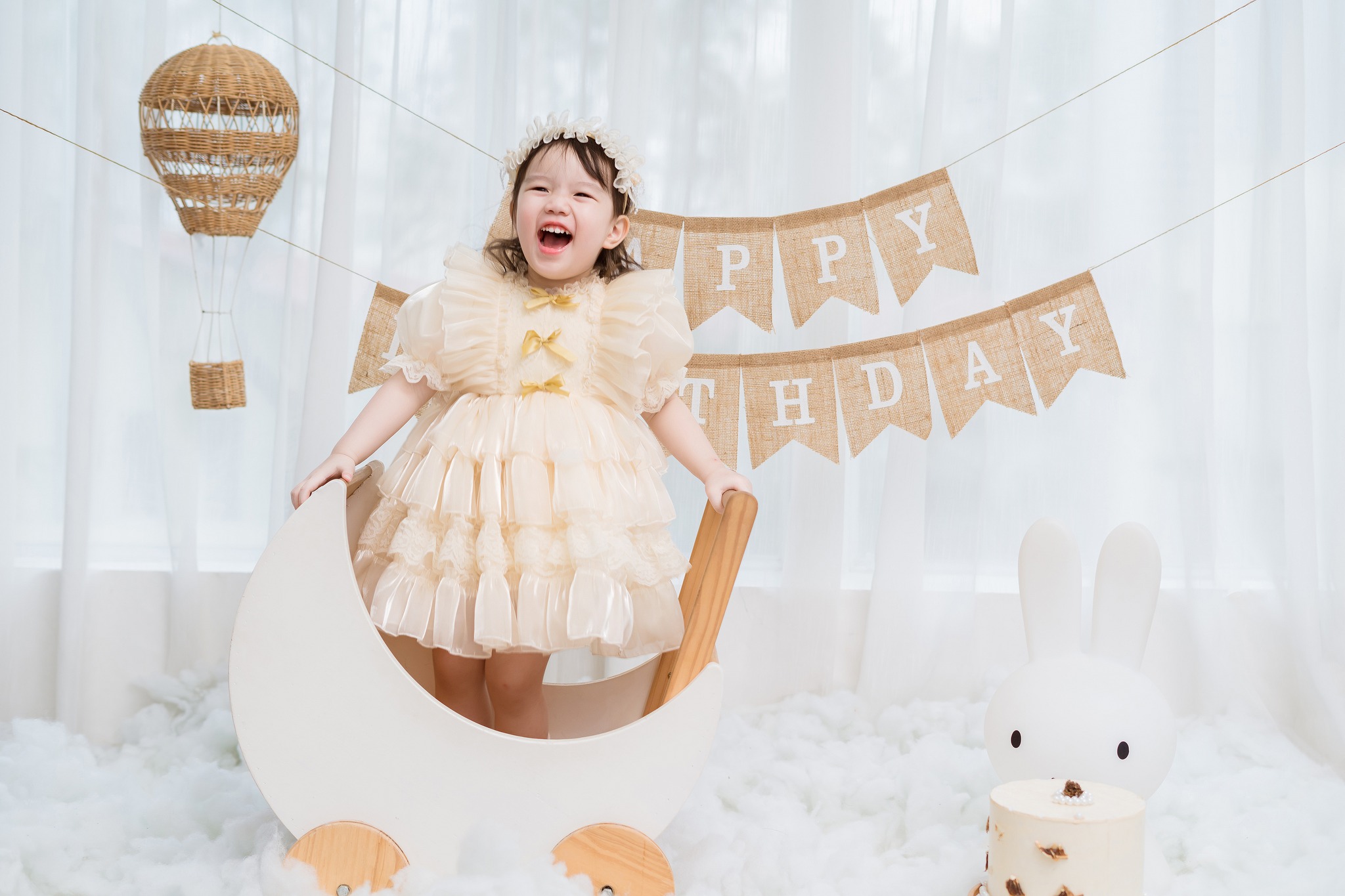 4. Ý tưởng chụp ảnh cho bé gái 8 tuổi đón sinh nhật