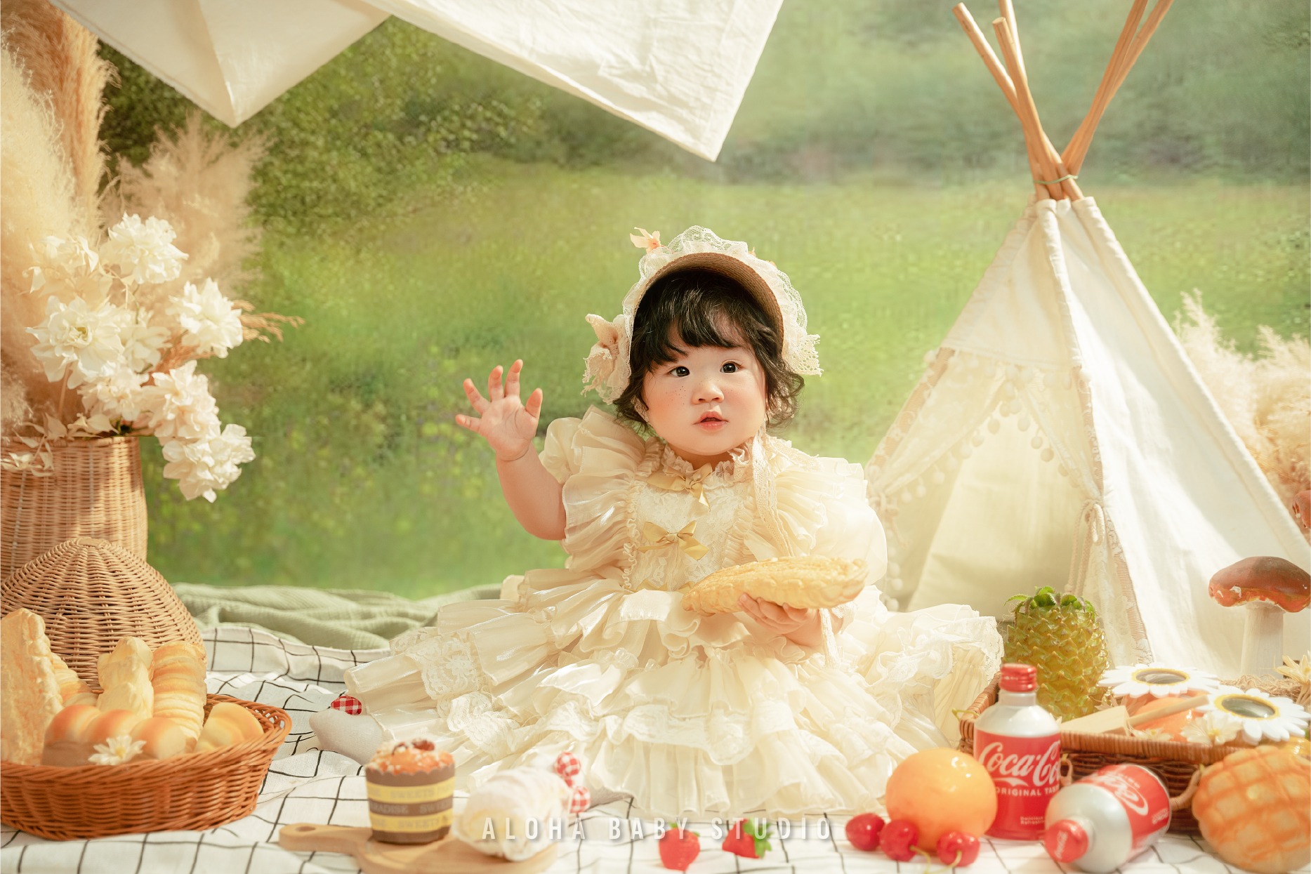 Phông nền chụp ảnh cho bé gái với hình ảnh đồng cỏ xanh