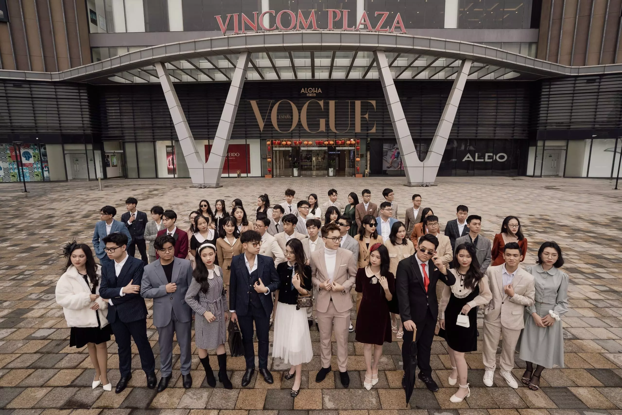 Phong cách tạp chí Vogue (Nguồn ảnh: Aloha Media)