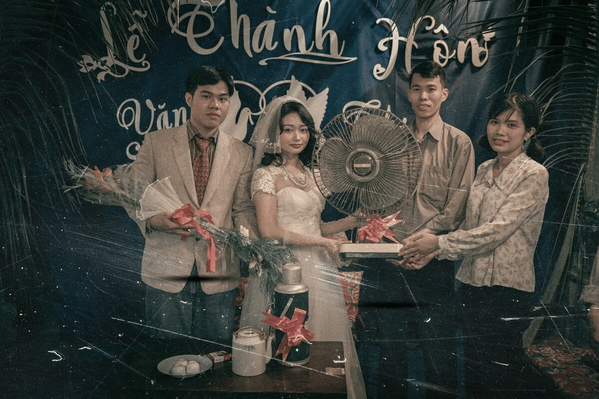 Sự tâm huyết dành cho bộ ảnh cưới thế kỉ (Nguồn ảnh: Báo Ngôi Sao)