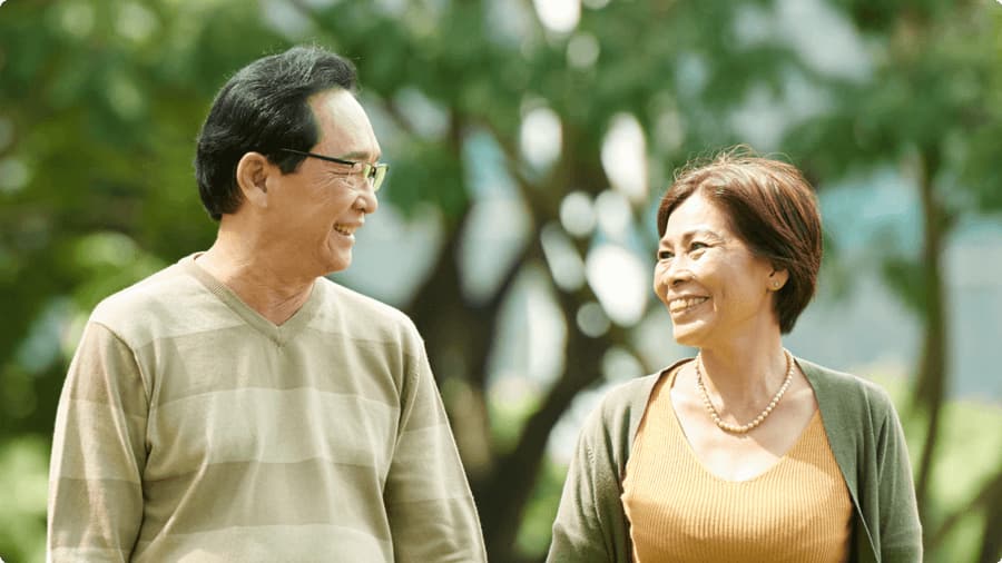 Luôn thấu hiểu nhau trong mọi bước đi của cuộc đời ( Nguồn ảnh: Báo Tuổi Trẻ)