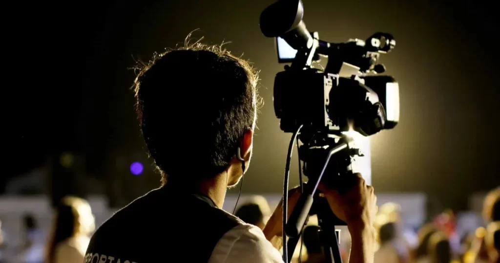 Đảm bảo tất cả các thiết bị chụp ảnh và ghi hình cần thiết đã được kiểm tra kỹ càng (Nguồn: Internet)