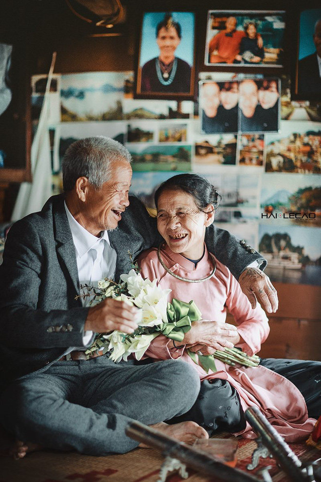 Ảnh cưới của hai ông bà gây sốt và được giới trẻ yêu thích khi lan truyền trên mạng xã hội đầu năm 2016