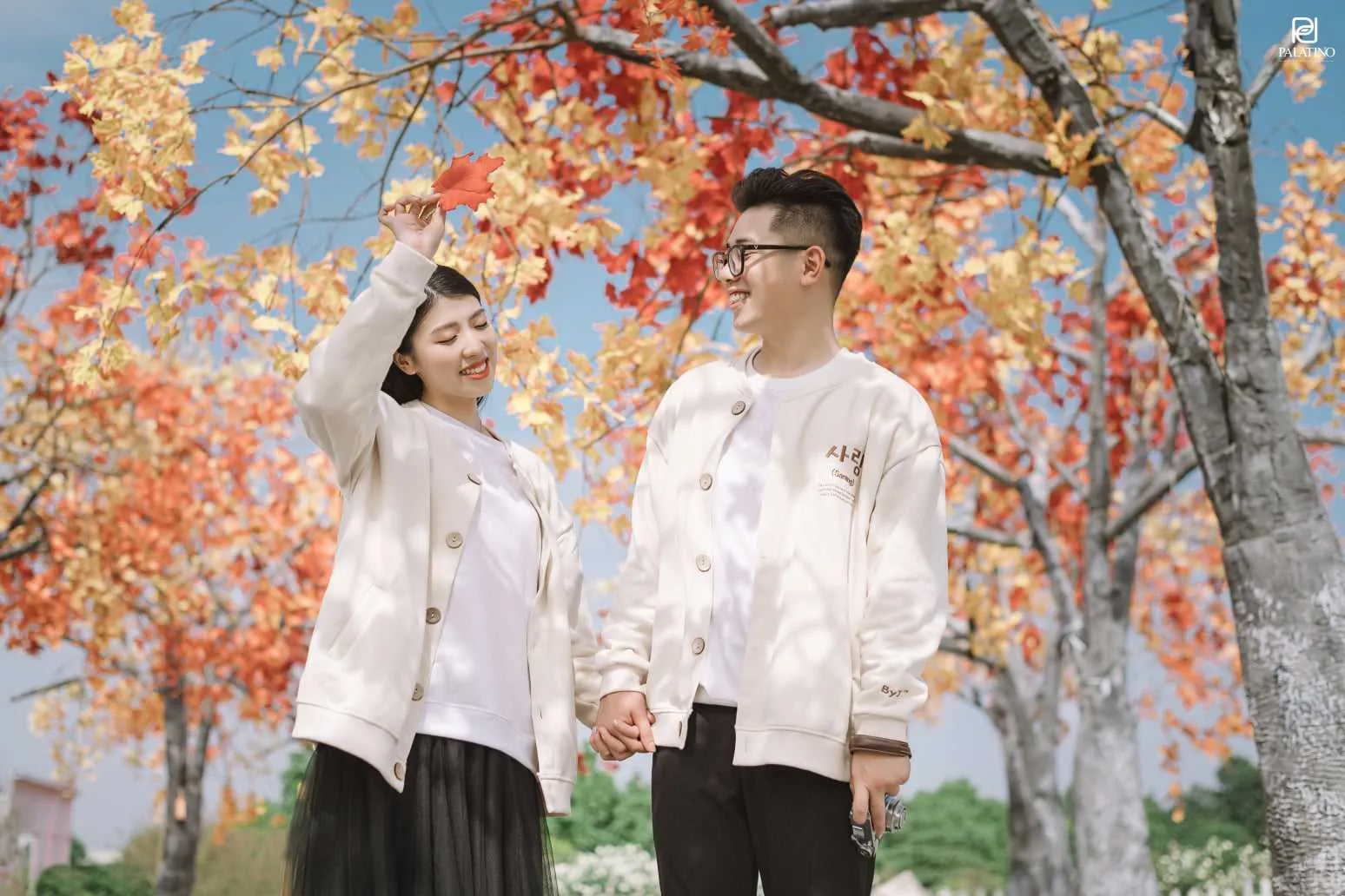 tận dụng khoảnh khắc này để chụp những hình ảnh thể hiện sự gắn kết của cả hai.
