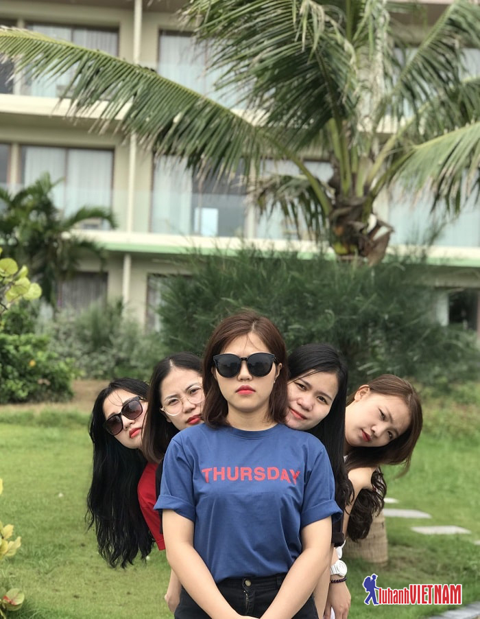 Chụp ảnh áo cử nhân
