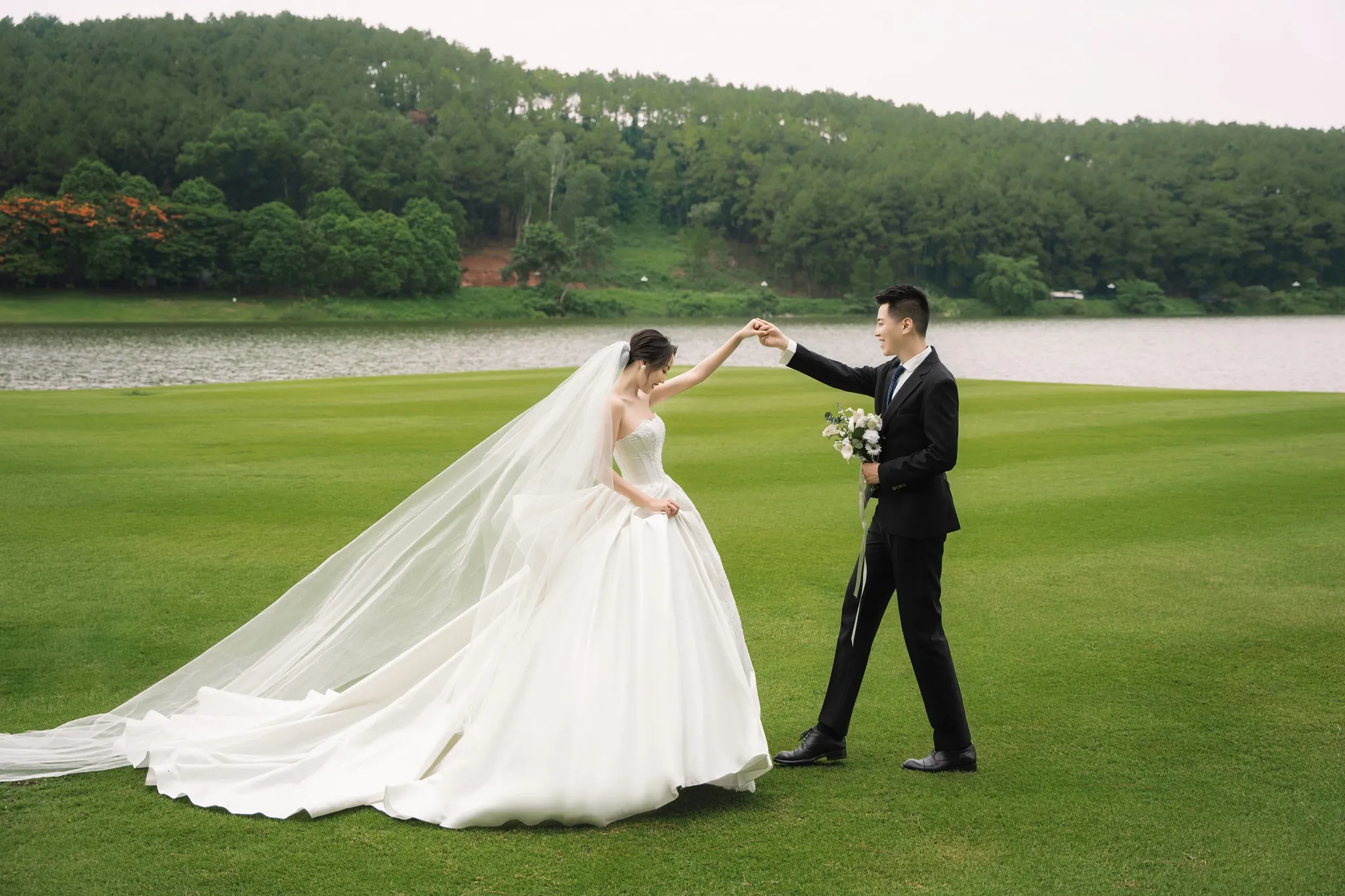 Bí quyết chụp hình cưới ngoại cảnh đẹp (Nguồn: Internet)