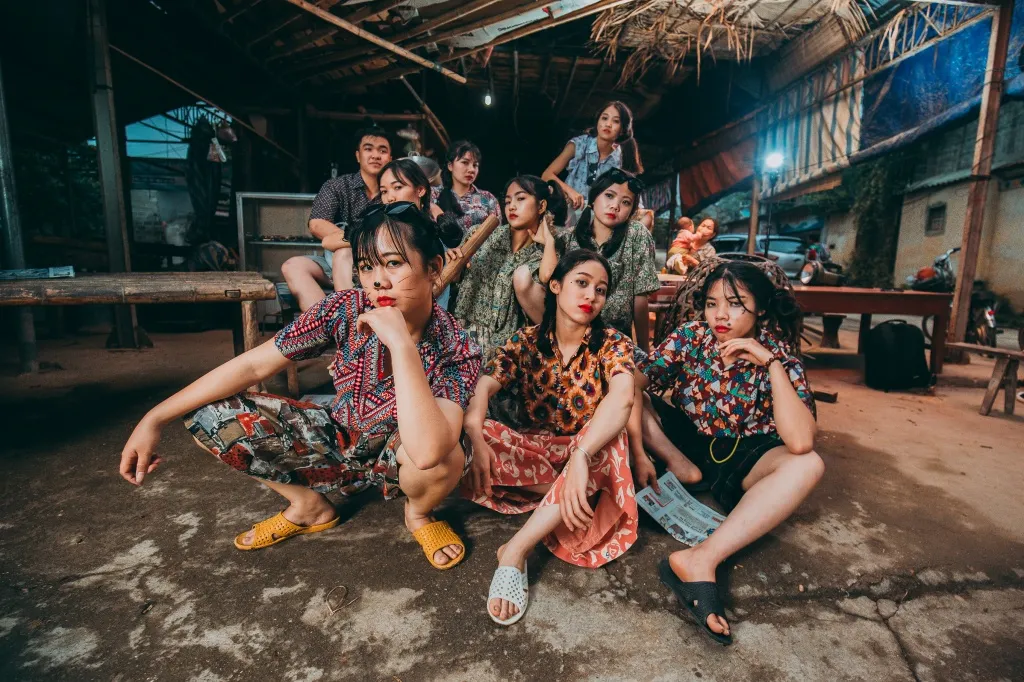 Chụp kỷ yếu photobook với ý tưởng hóa trang