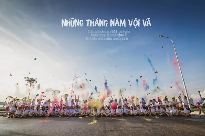 Chụp ảnh kỷ yếu tại Bờ sông Quận 2 (Nguồn: Internet)
