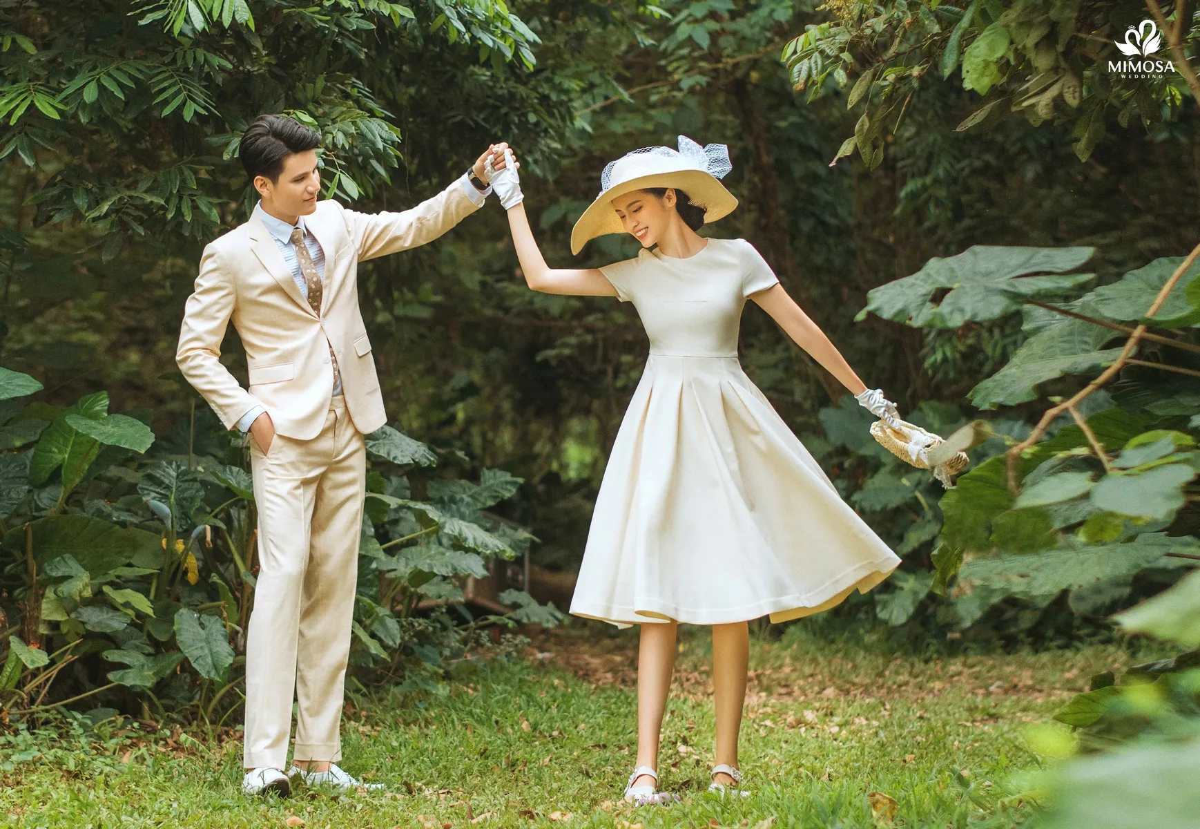 Chụp ảnh cưới tại những địa điểm thú vị tại Hà Nội