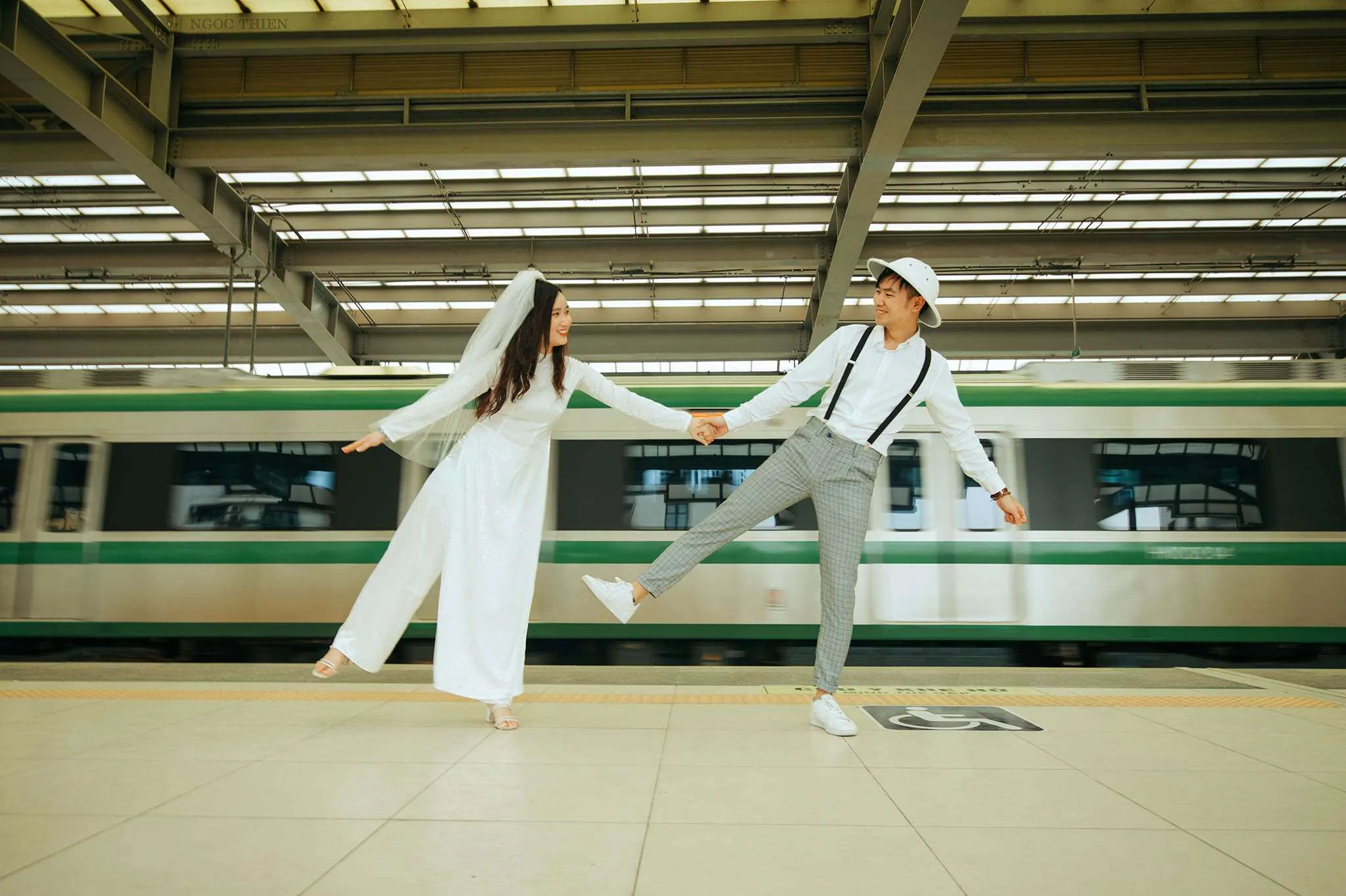 Chụp ảnh cưới tại những địa điểm thú vị tại Hà Nội