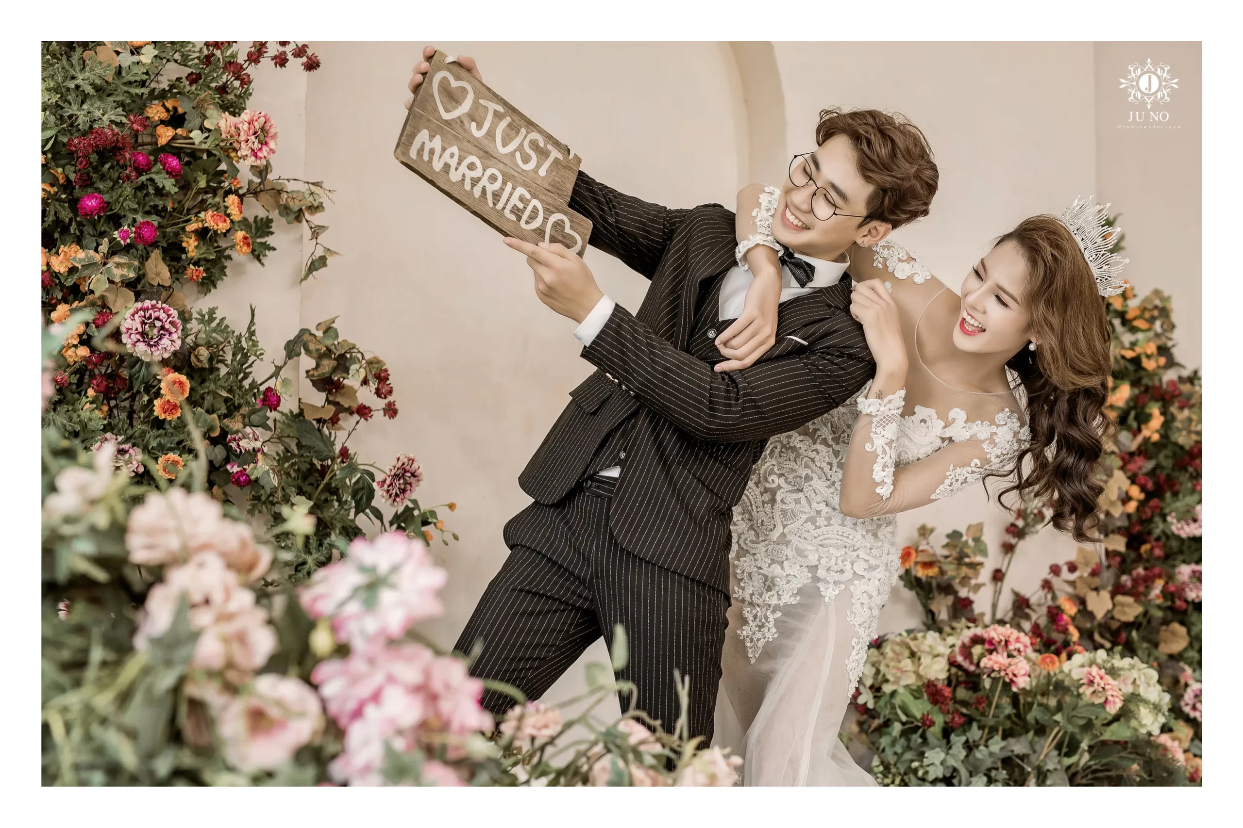 Chụp ảnh cưới tại studio