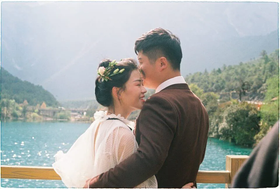 Chụp ảnh cưới màu phim (Cinematic Photography) (Nguồn: internet)