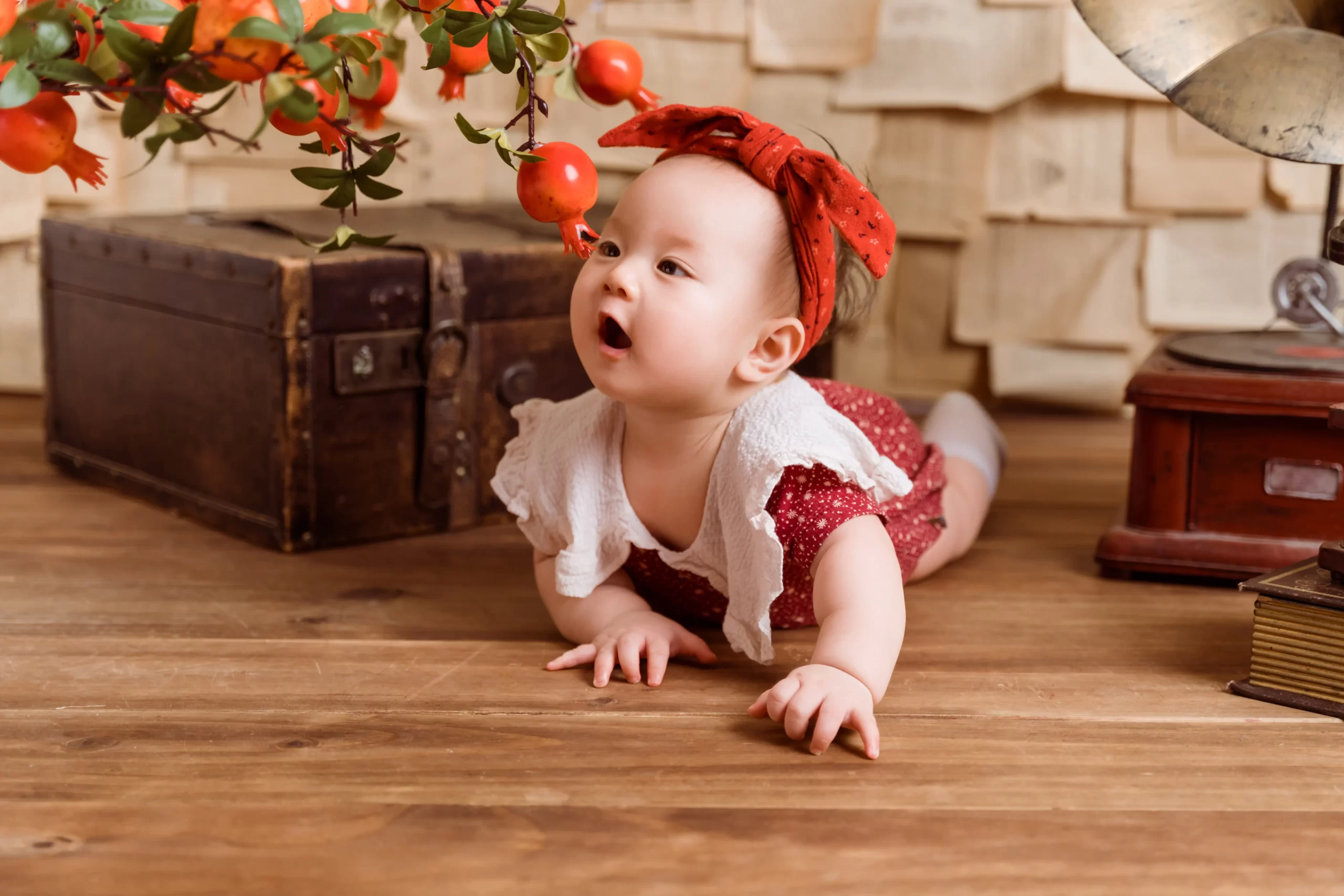 Hãy đảm bảo rằng bé được ăn no và thoải mái trước khi bắt đầu quá trình chụp