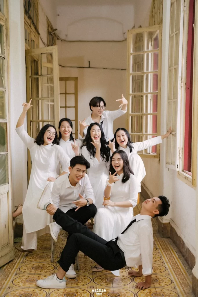 Chụp ảnh áo dài (Nguồn: Aloha Media)