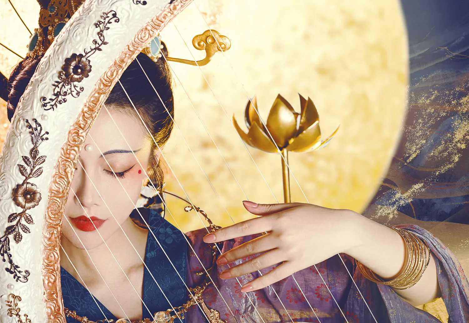 Khi trang điểm nên đặt điểm tập trung chính thường là mắt và đôi môi
