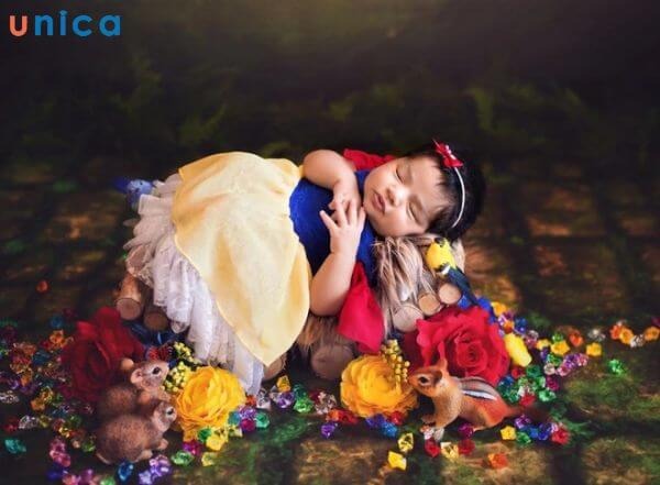 Các thời điểm "vàng" để chụp ảnh cho bé sơ sinh bố mẹ cần biết. (Nguồn: Internet)