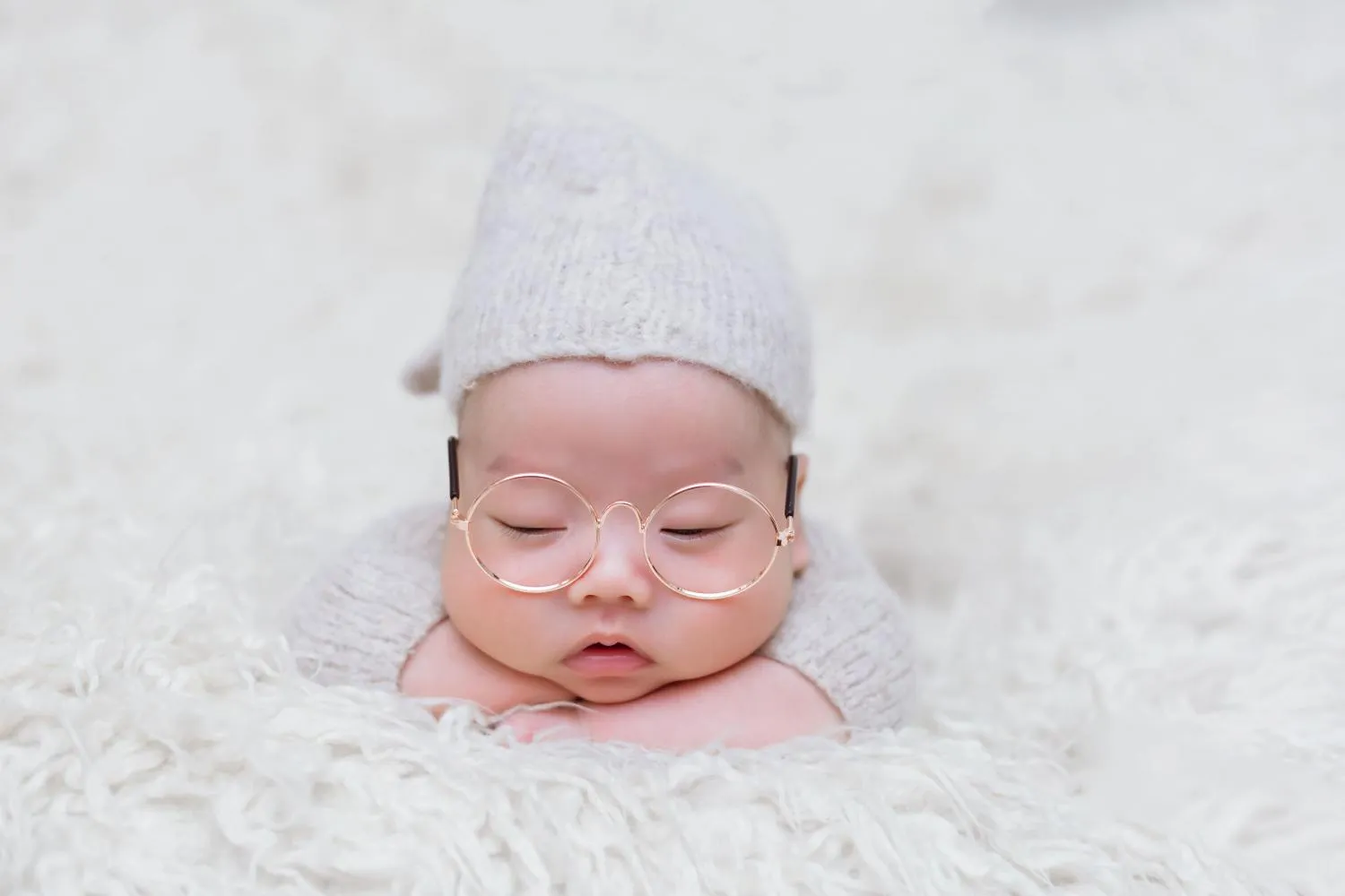 Trẻ sơ sinh có thể chụp ảnh không Lưu ý khi chụp ảnh cho bé nhỏ