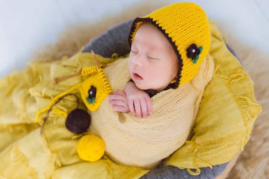 Bố mẹ hãy tạo điều kiện cho bé được ăn đúng giờ và đủ no nhé
