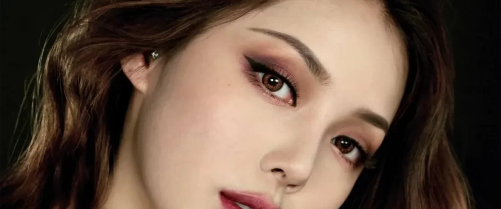 Kẻ mắt ấn tượng