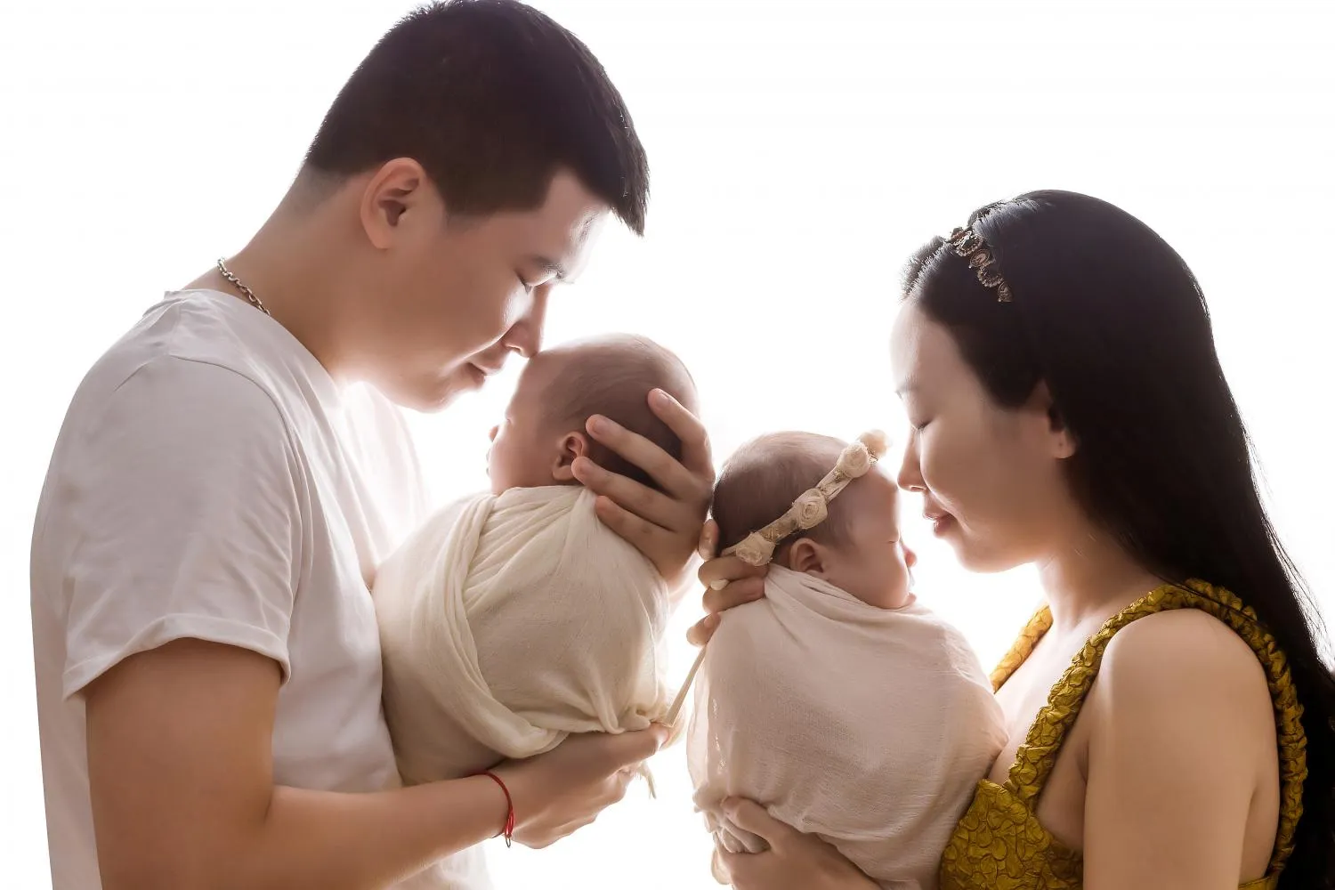 Chụp ảnh thôi nôi cùng gia đình,bạn bè