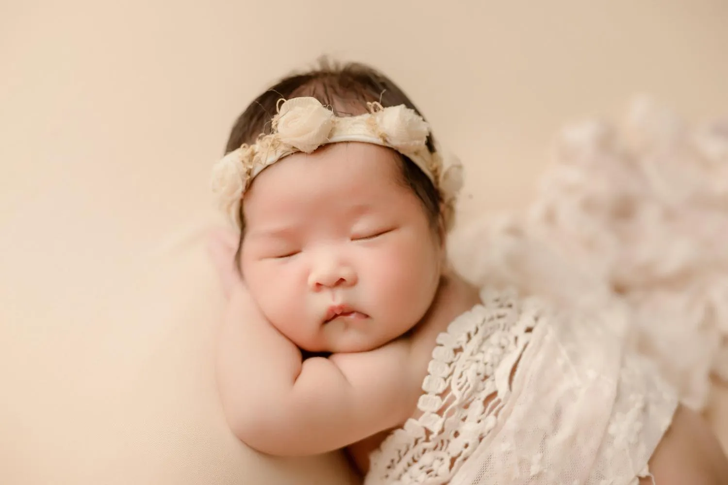 Nên chụp ảnh thôi nôi cho bé ở đâu?