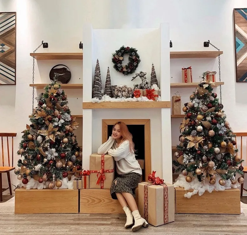 Ngoài cây thông Noel, lò sưởi cũng là một concept thể hiện nét đặc trưng của mùa Giáng sinh