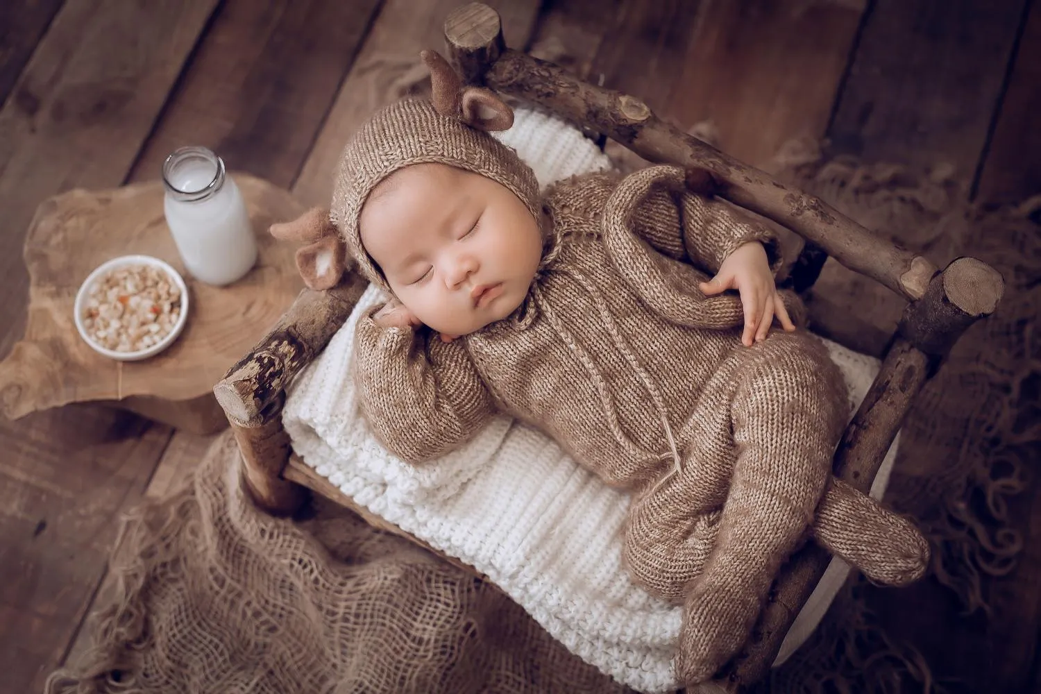 Cho bé ăn no trước khi chụp ảnh