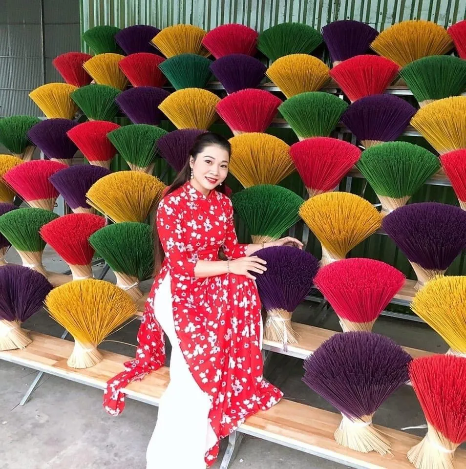 Nếu bạn đang tìm kiếm một địa điểm chụp ảnh Tết tại Hà Nội, làng hương Quảng Phú Cầu là lựa chọn không thể bỏ qua
