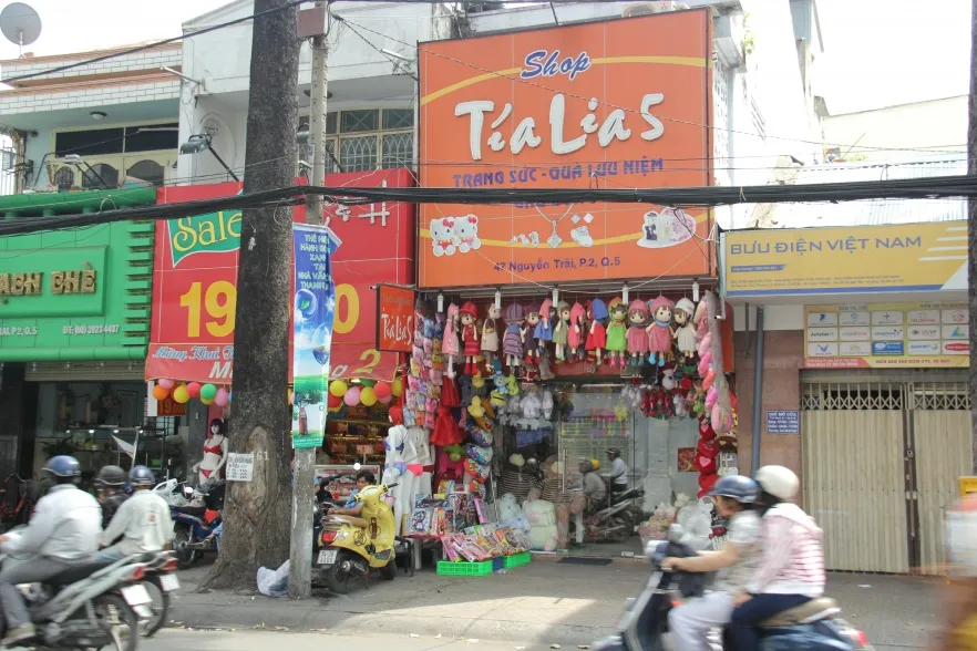 Một điểm mạnh của Shop Tía Lia là mức giá phải chăng của các sản phẩm