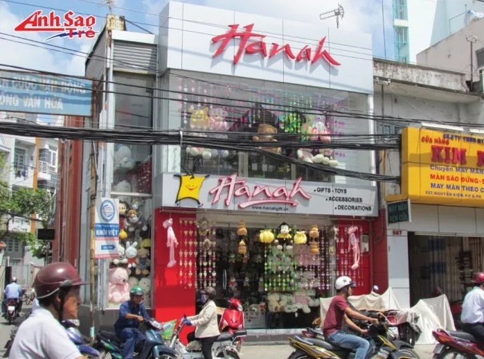 Hanah Shop là điểm đến để bạn bắt gặp không khí lễ hội ngập tràn màu sắc
