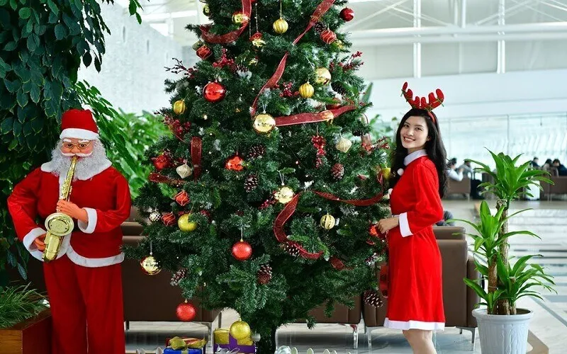 Chụp ảnh Noel với ông già Noel